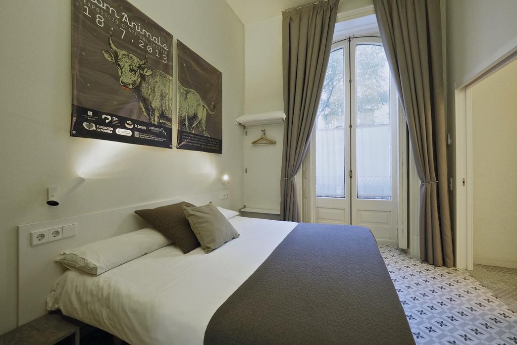 Uma Suites Pau Claris Barcelona Exterior foto